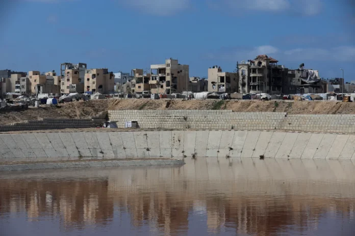 Gaza faces health crisis from 2 million tons of untreated waste