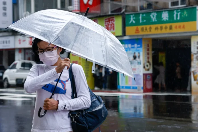 Typhoon Fung-wong triggers Taiwan floods, thousands evacuated