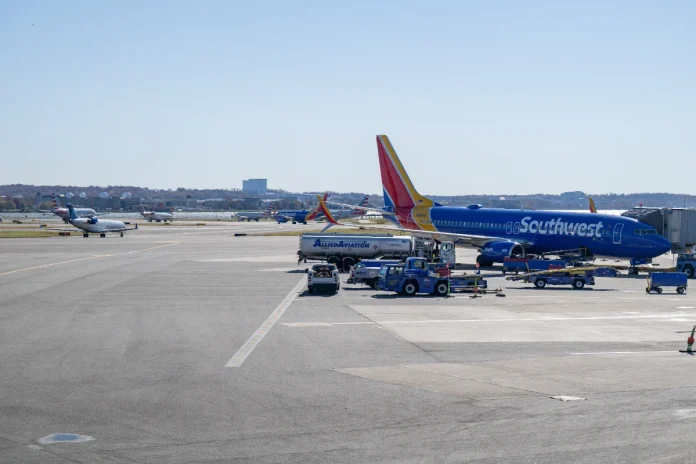 US airlines cancel 1,200 flights as government shutdown continues