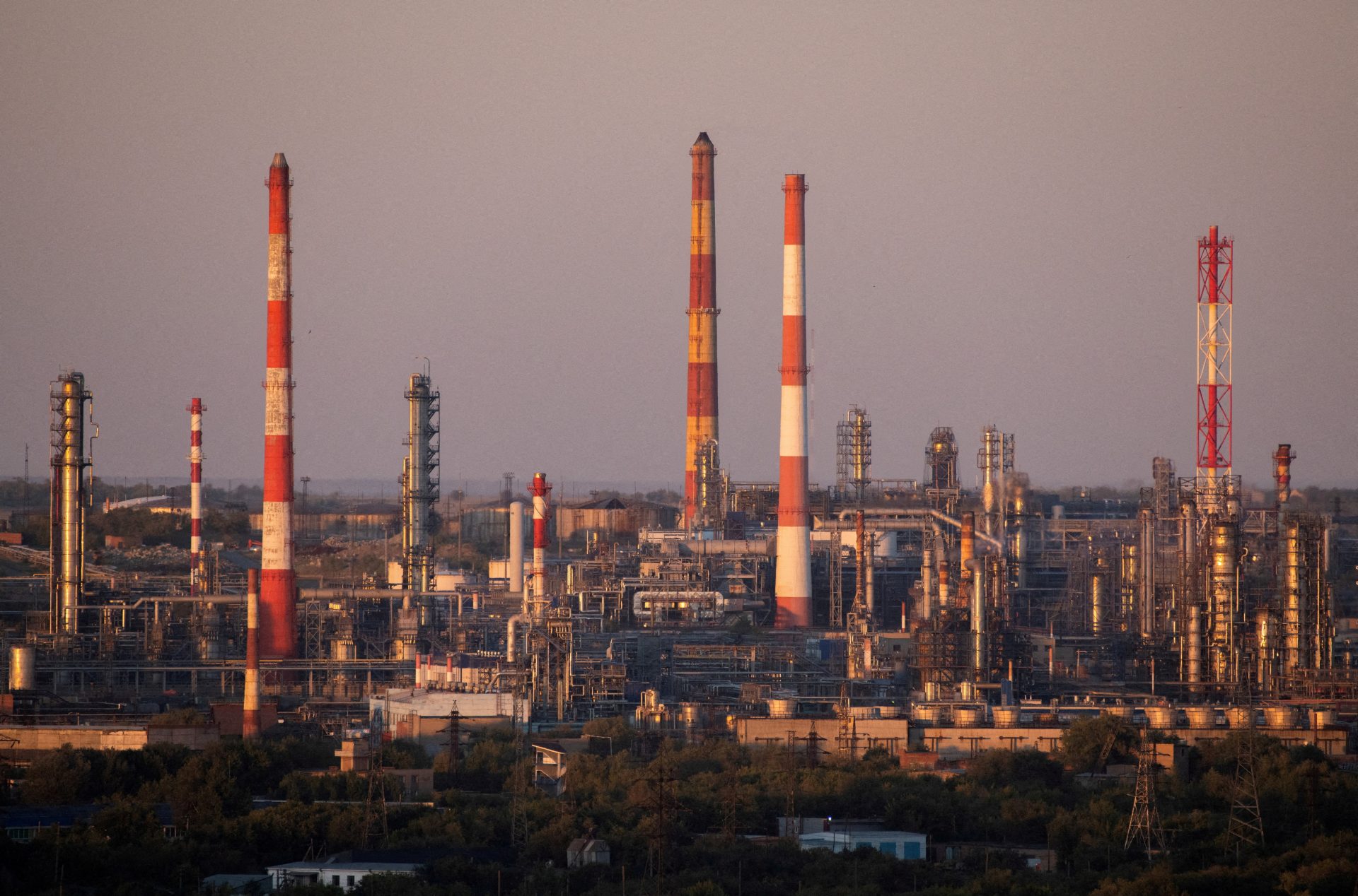 25 oil-supplying states accused of complicity in Gaza war 25 oil-supplying states accused of complicity in Gaza war