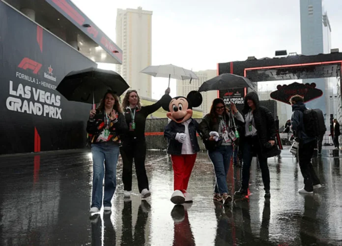 F1 drivers brace for wet start to Las Vegas Grand Prix weekend F1 drivers brace for wet start to Las Vegas Grand Prix weekend