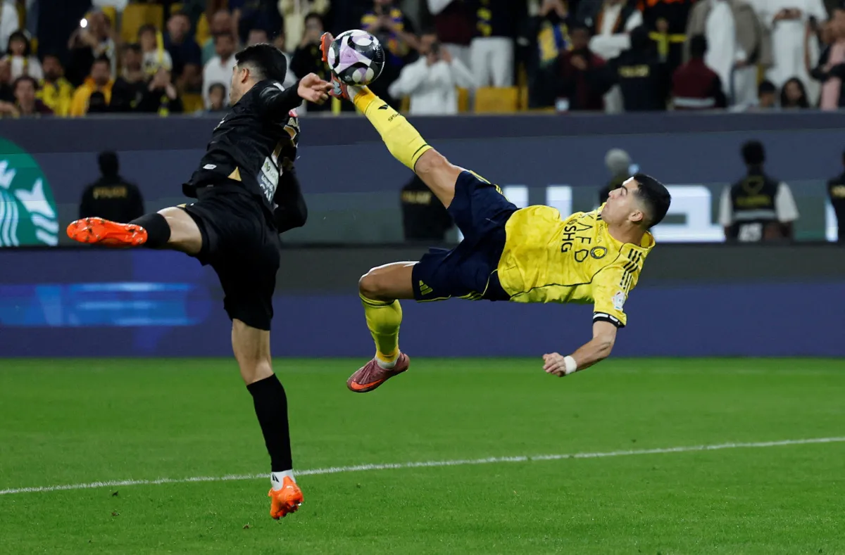 2025-11-23t193619z-1909762486-up1elbn1i371g-rtrmadp-3-soccer-saudi-nsr-kha Cristiano Ronaldo