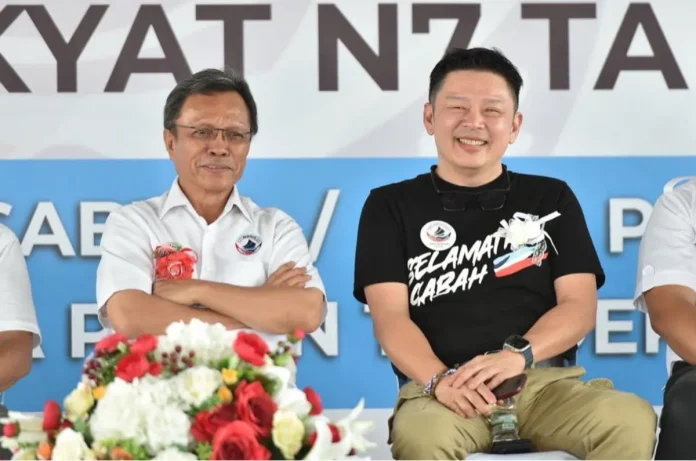 Shafie Apdal and Darell Leiking