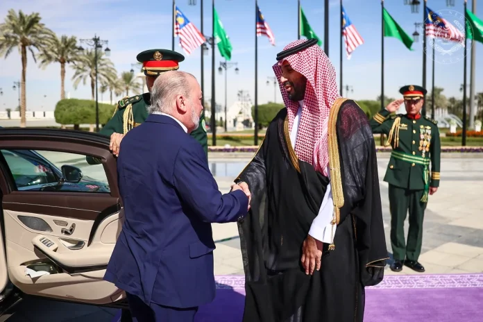 Sultan Ibrahim receives state welcome in Saudi Arabia for official visit