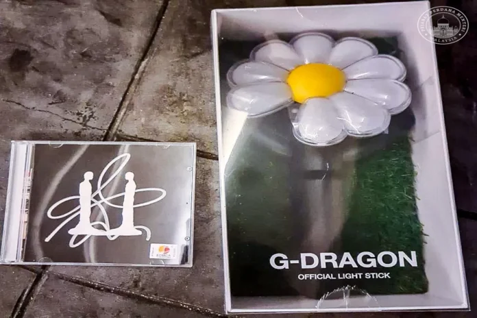 G-Dragon official merchandise. Pic courtesy Anwar Ibrahim Facebook