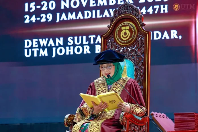 Raja Permaisuri Agong seru graduan bentuk generasi berilmu beradab tinggi