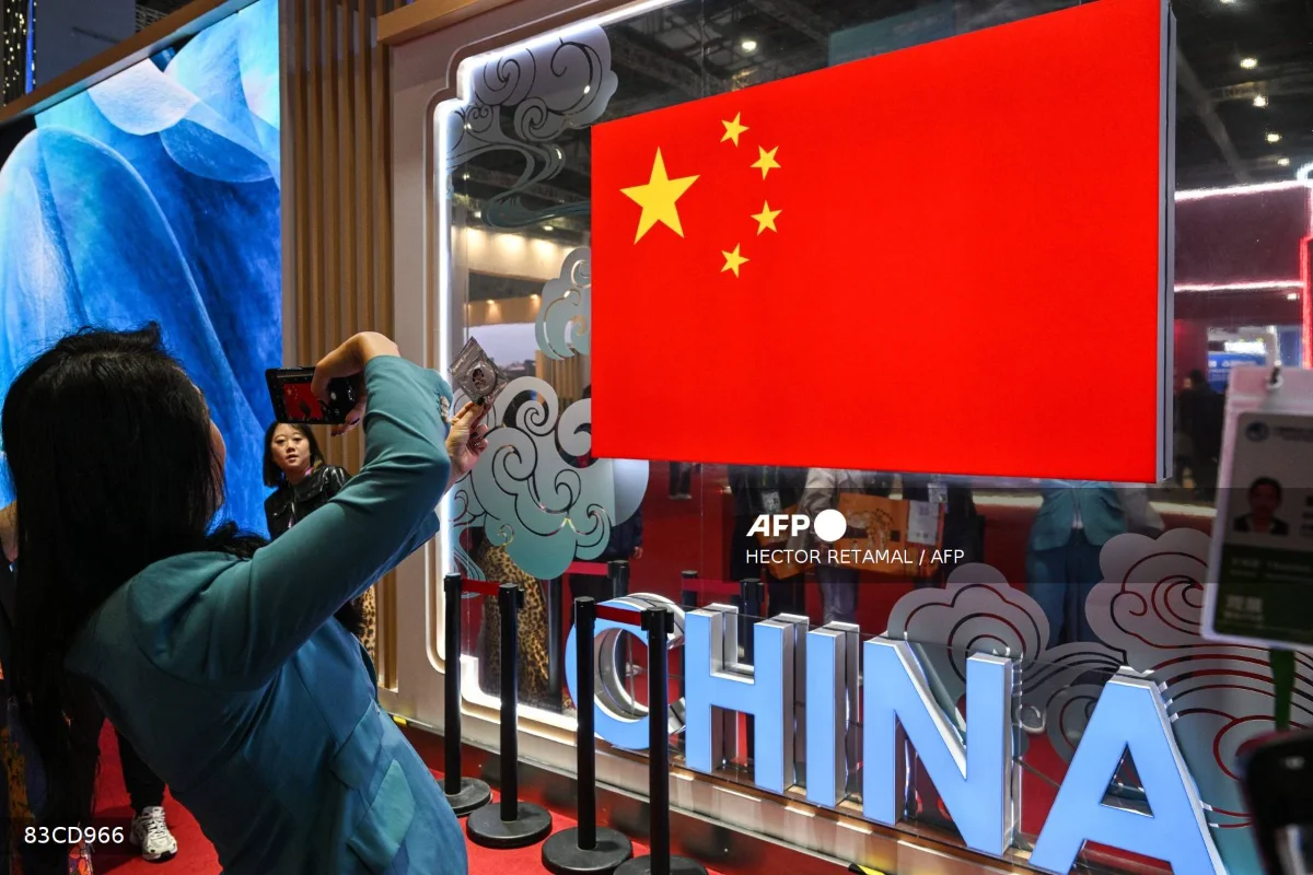 China's exports fall as US tariffs hit demand, imports slow China's exports fall as US tariffs hit demand, imports slow