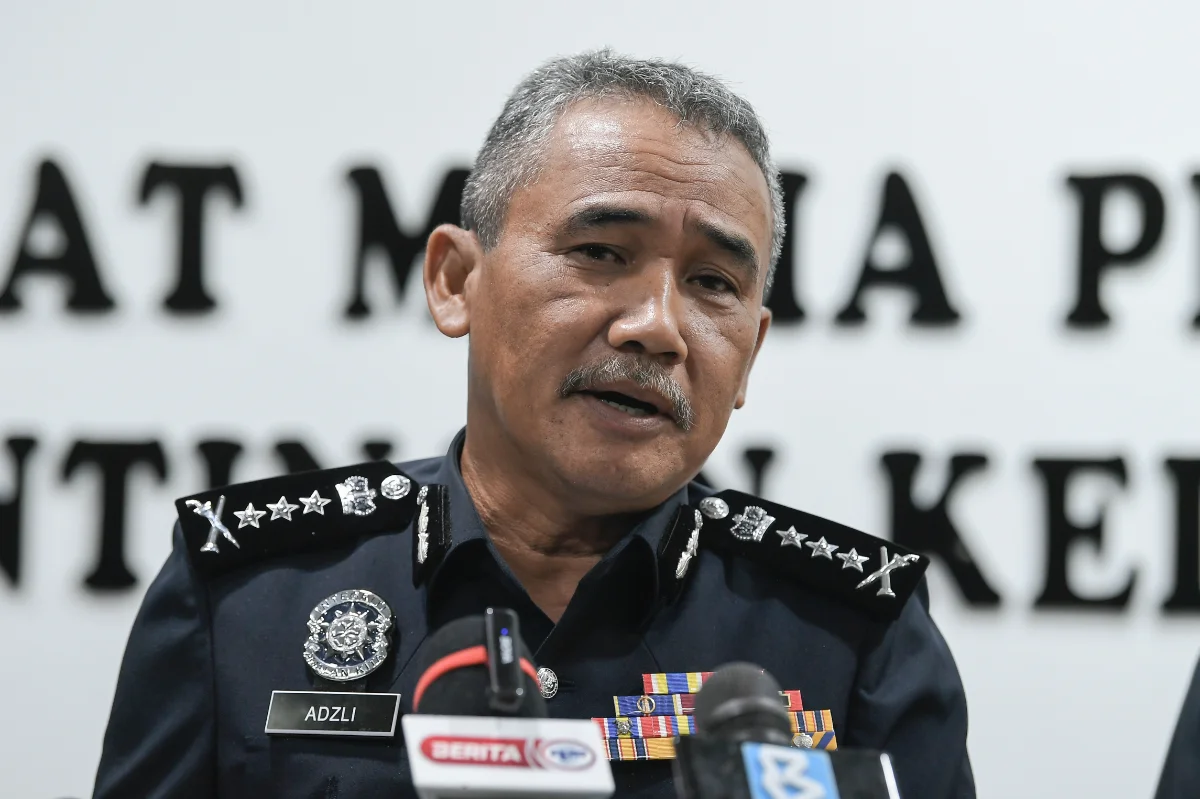 Boat_capsizes_near_Malaysia-Thailand_border__six_migrants_rescued