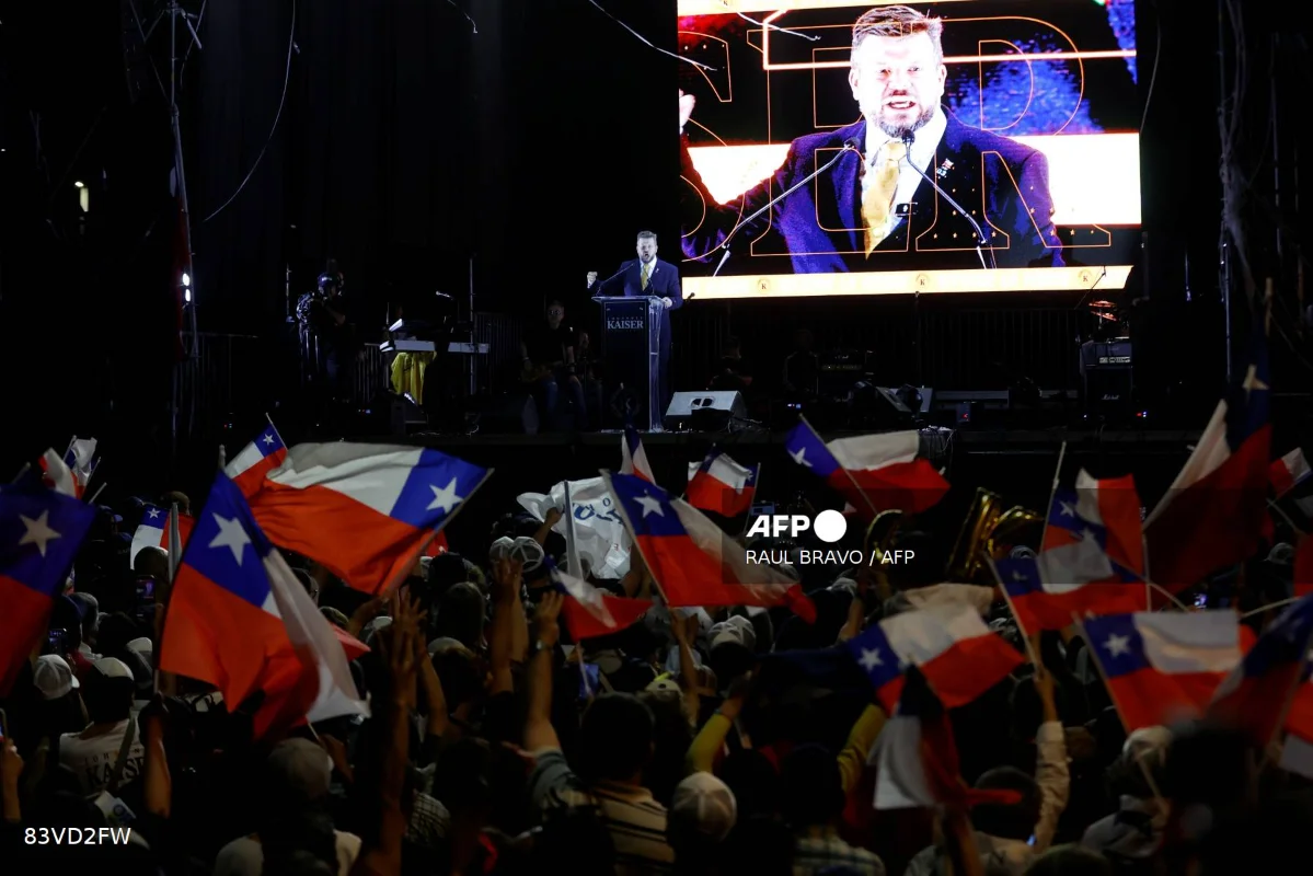 Chile_s_Kaiser_vows_to_pardon_police__slash_state_in_final_campaign_rally