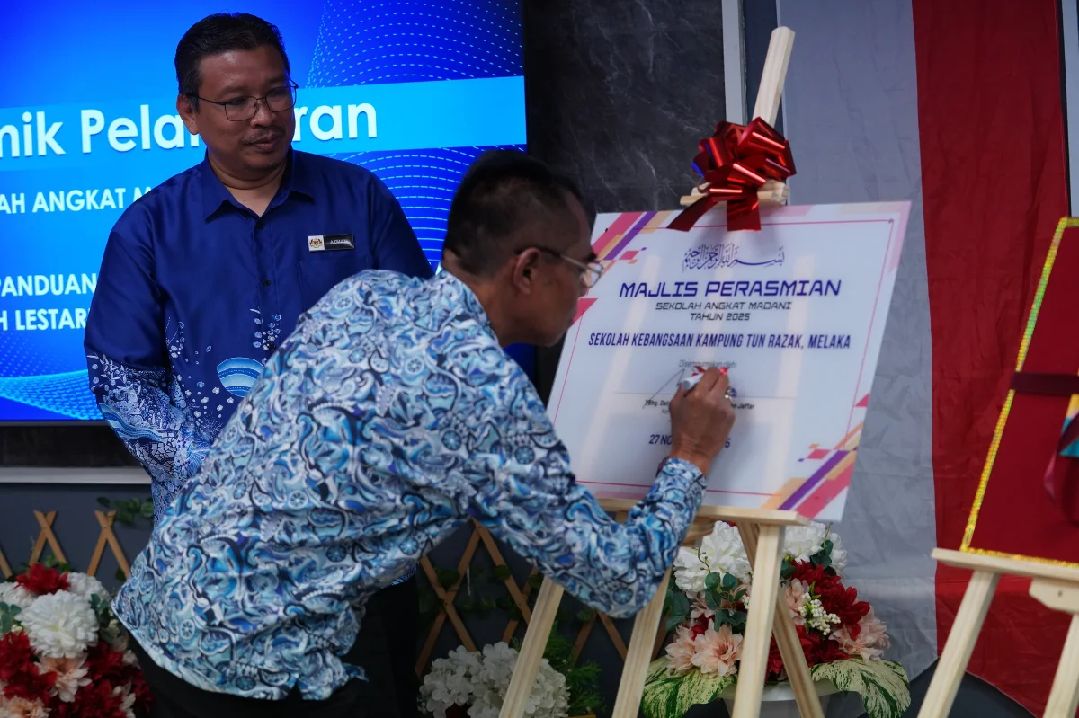 DOE_allocates_RM100_000_for_green_projects_at_Melaka_school