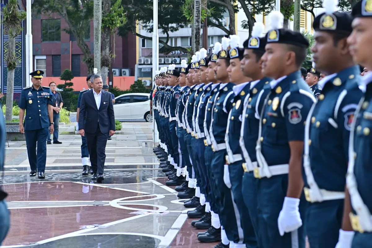 Fadlun rasmi memulakan tugas sebagai Datuk Bandar Kuala Lumpur ke-16 Fadlun rasmi memulakan tugas sebagai Datuk Bandar Kuala Lumpur ke-16