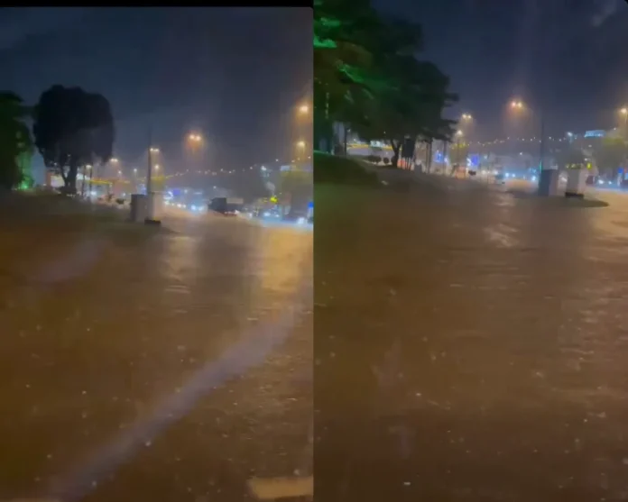 Flash flood in Gua Musang forces 17 people to evacuate to relief centre