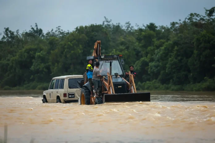 Flood evacuee numbers surge in four states, Kelantan worst-hit