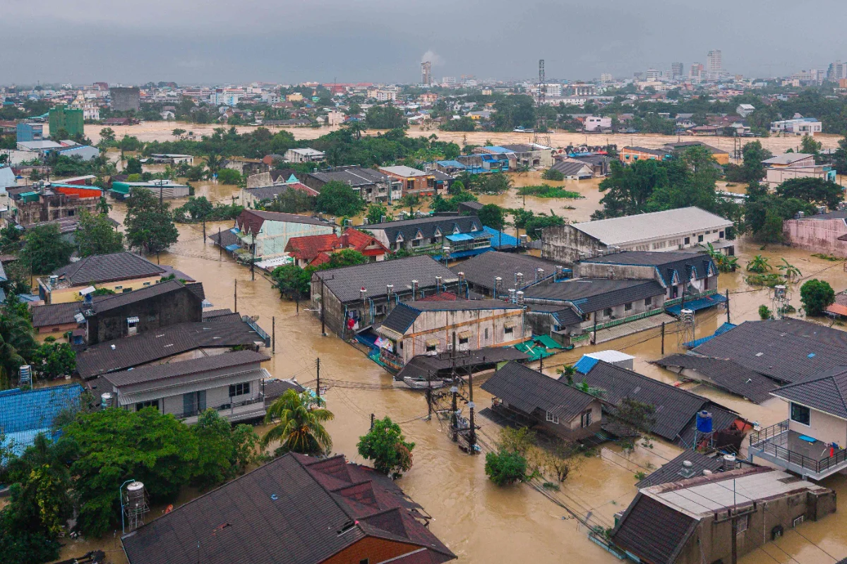 Floods and landslides claim 8 lives in Indonesia's Sumatra