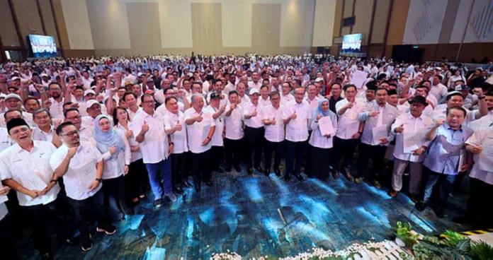 Pasangan suami isteri Pandikar Amin bertanding PRN Sabah wakili GRS