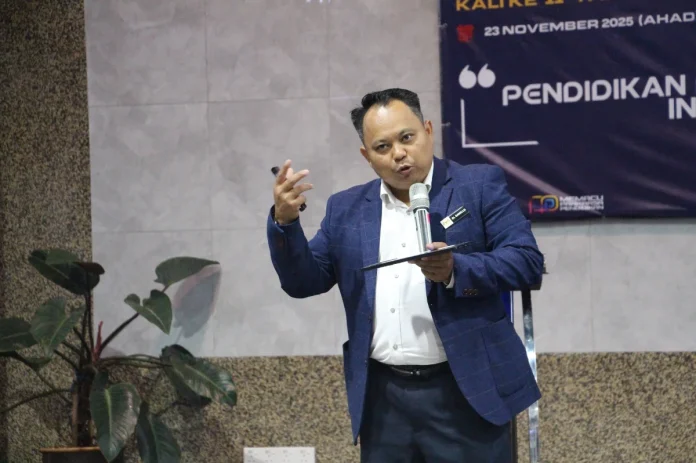 Guru buka kelas digital untuk kanak-kanak di pusat pemindahan banjir-kanak_di_pusat_pemindahan_banjir Guru buka kelas digital untuk kanak-kanak di pusat pemindahan banjir