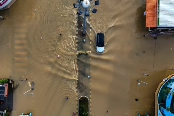 Malaysian flood rescue in Thailand improves but challenges remain