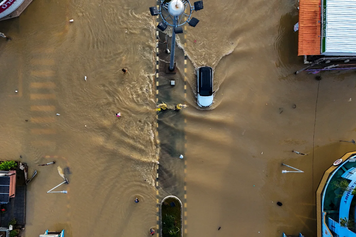 Malaysian flood rescue in Thailand improves but challenges remain
