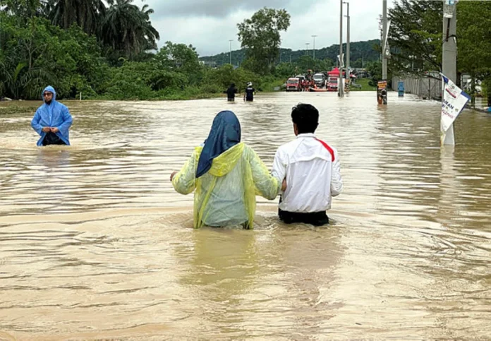 Floodwaters from northern Selangor cause rise in evacuees Floodwaters from northern Selangor cause rise in evacuees