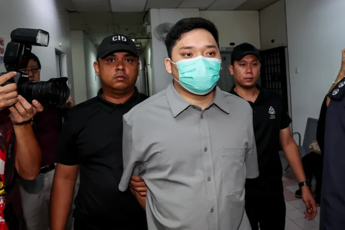 Juru jual didakwa perdagang tiga mangsa eksploitasi kerja di Johor Juru jual didakwa perdagang tiga mangsa eksploitasi kerja di Johor