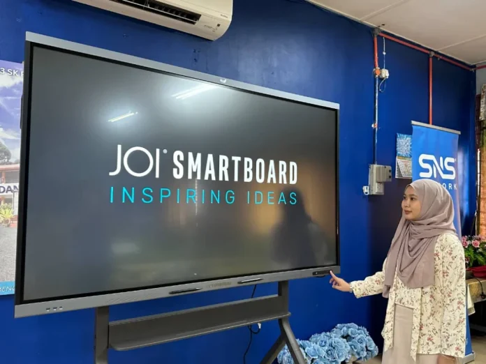 JOI® Smartboard: Enabling AI-Powered Classrooms with Intel Inside®