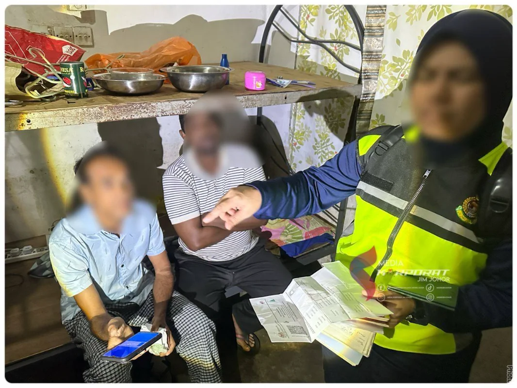 Johor_immigration_detains_74_illegal_immigrants_in_overnight_raid Johor immigration detains 74 illegal immigrants in overnight raid