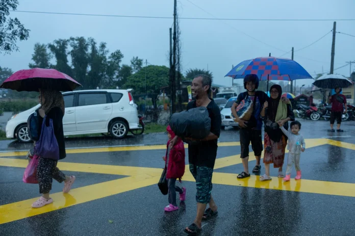 Thunderstorm warning issued for Johor, Sabah and Labuan until noon