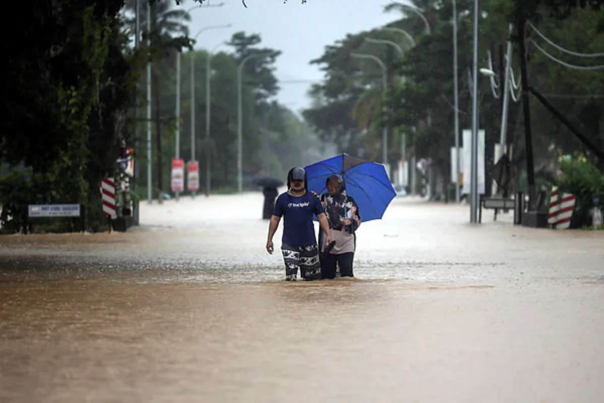 MOH on Alert: No flood Outbreaks, warns of Leptospirosis risk MOH on Alert: No flood Outbreaks, warns of Leptospirosis risk