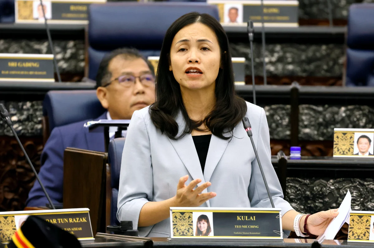 Kerajaan tidak tekan media walaupun berbeza pandangan - Teo Nie Ching Kerajaan tidak tekan media walaupun berbeza pandangan - Teo Nie Ching