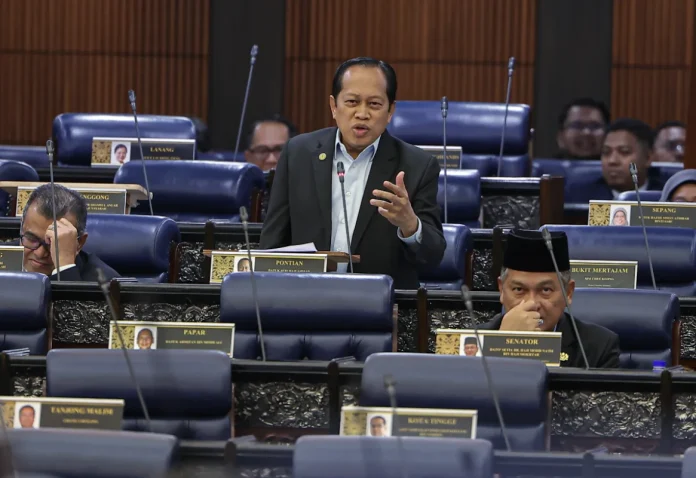 Ahmad Maslan sindir pembangkang minta peruntukan tapi tolak belanjawan