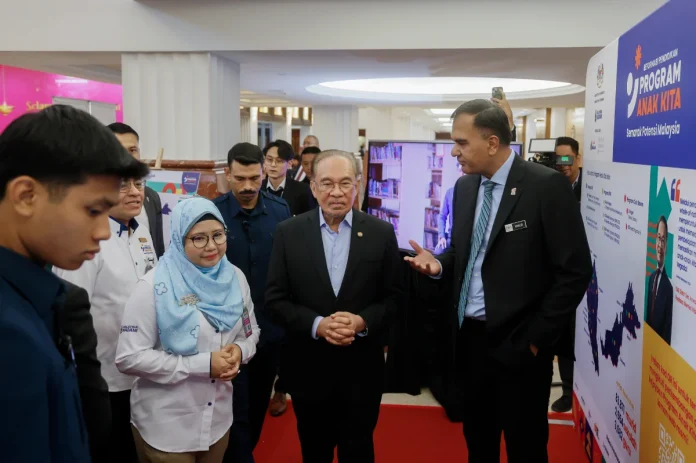 Anwar gesa pelaburan Khazanah-China dalam unsur nadir bumi dipercepat