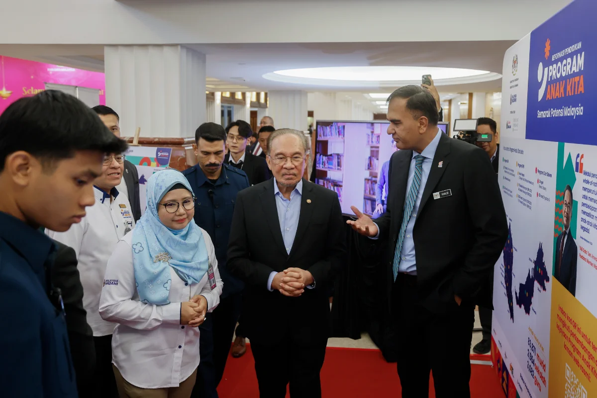 Anwar gesa pelaburan Khazanah-China dalam unsur nadir bumi dipercepat Anwar gesa pelaburan Khazanah-China dalam unsur nadir bumi dipercepat