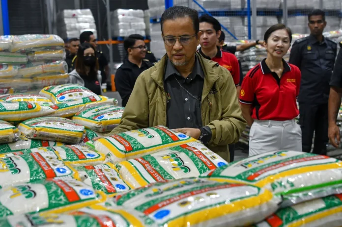 Kelantan_appoints_172_premises_for_monsoon_season_extra_stock_storage-mpr