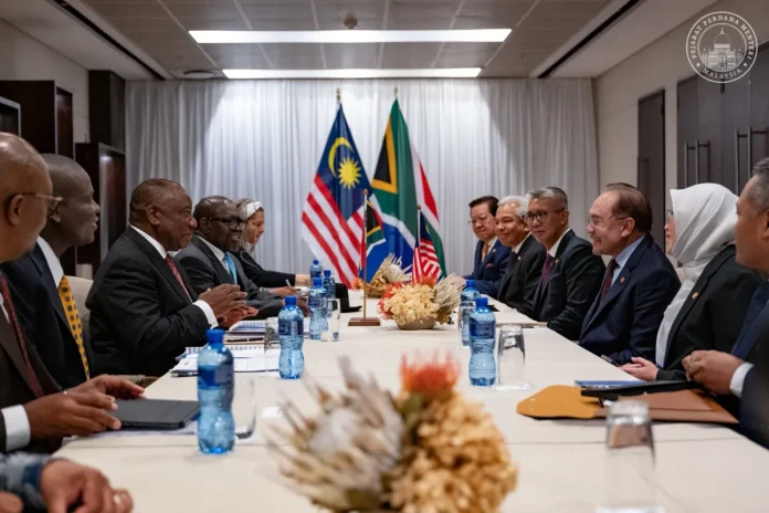 MALAYSIA SEDIA PERKUKUH KERJASAMA DALAM BIDANG HALAL DI BENUA AFRIKA - PM ANWAR (1) MALAYSIA SEDIA PERKUKUH KERJASAMA DALAM BIDANG HALAL DI BENUA AFRIKA - PM ANWAR