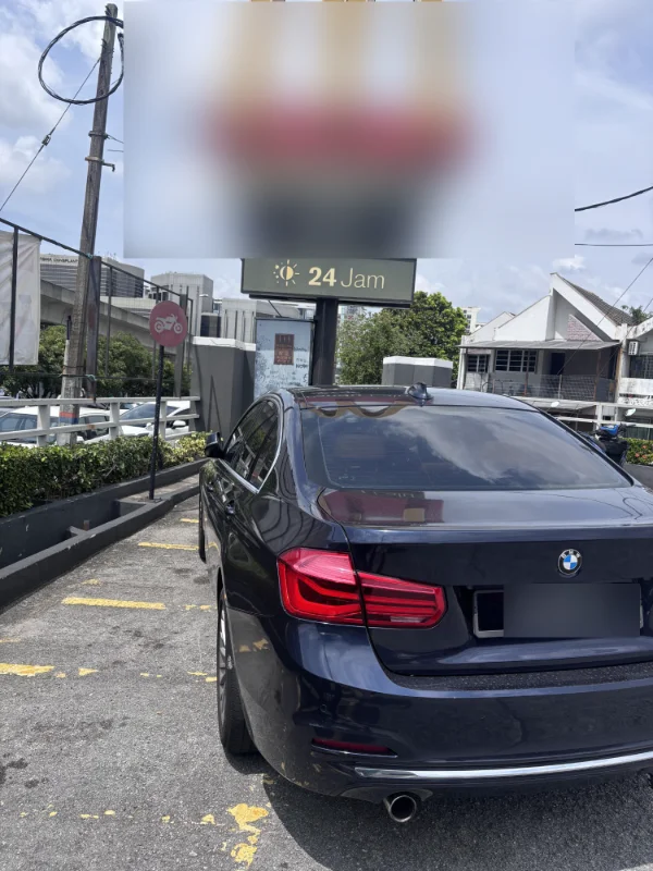 M'sians roast selfish BMW driver for parking in motorcycle parking spot in Subang Jaya