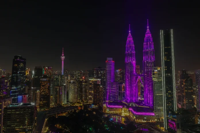 Makcik’s hot, humorous, hard-hitting manifesto