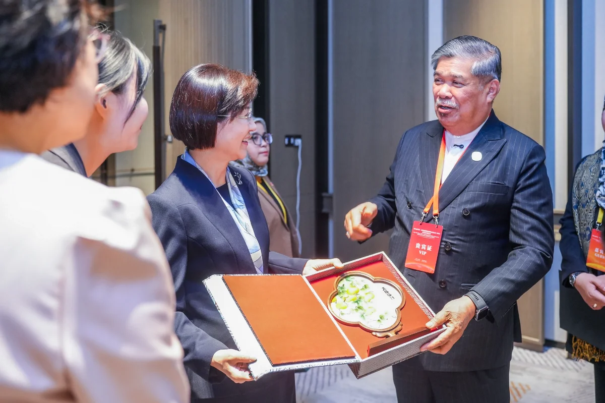 Malaysia and China sign new protocol on bird's nest exports