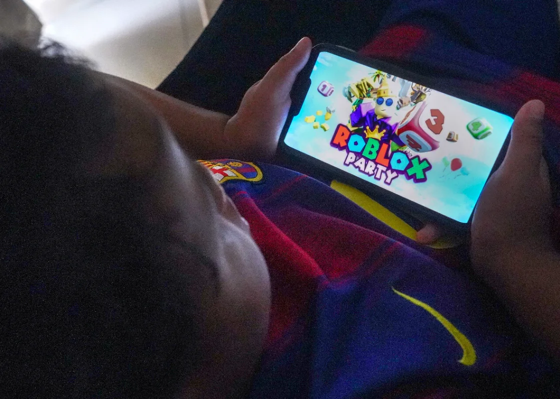 Malaysia_considers_banning_Roblox_and_UMI_over_child_safety_concerns Malaysia considers banning Roblox and UMI over child safety concerns