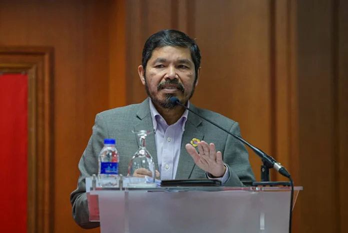 Malaysia's unemployment rate falls to 3.0% in September 2025