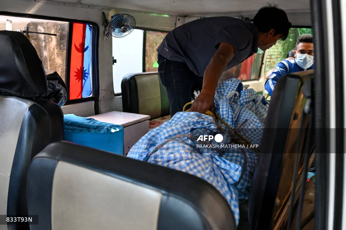 Nepal searches for avalanche victims after Yalung Ri tragedy