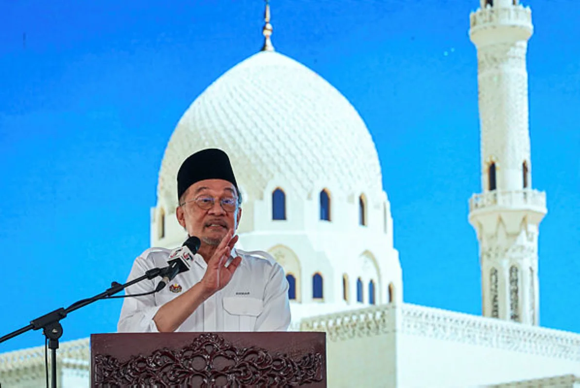 Institusi zakat perlu jadi tunjang basmi kemiskinan tegar - PM Institusi zakat perlu jadi tunjang basmi kemiskinan tegar - PM