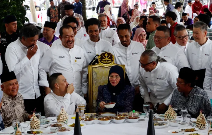 Tunku Azizah launches national culinary skills standards in Lipis Tunku Azizah launches national culinary skills standards in Lipis