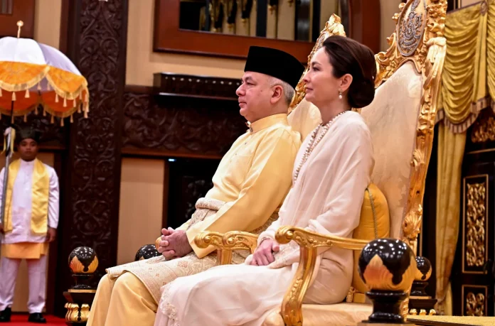 Sultan Nazrin confers state awards on 205 recipients in Perak ceremony
