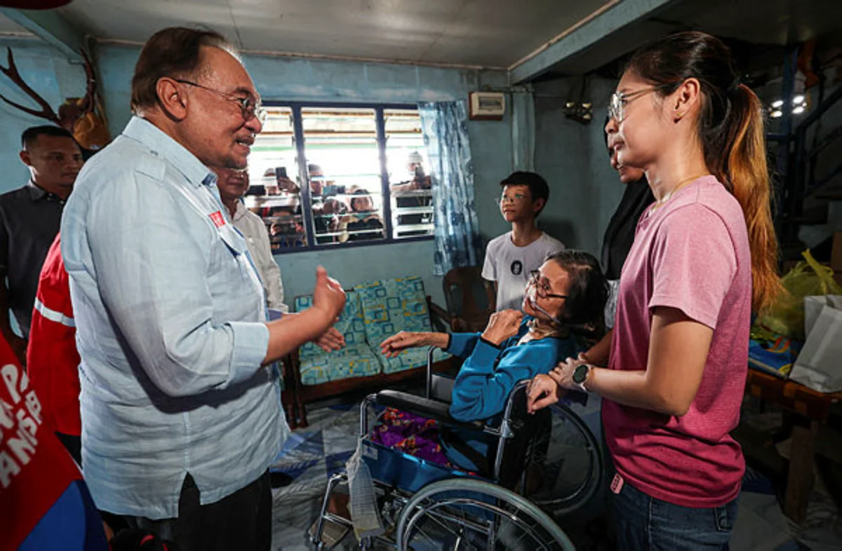 PM Anwar pesan pesakit strok jangan marah anak yang jaga PM Anwar pesan pesakit strok jangan marah anak yang jaga