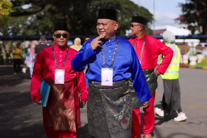 Traditional attire brings festive spirit to Sabah election nominations