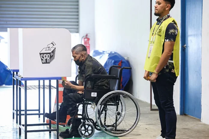 PWD Voters Show Strong Spirit in Early Sabah Polls