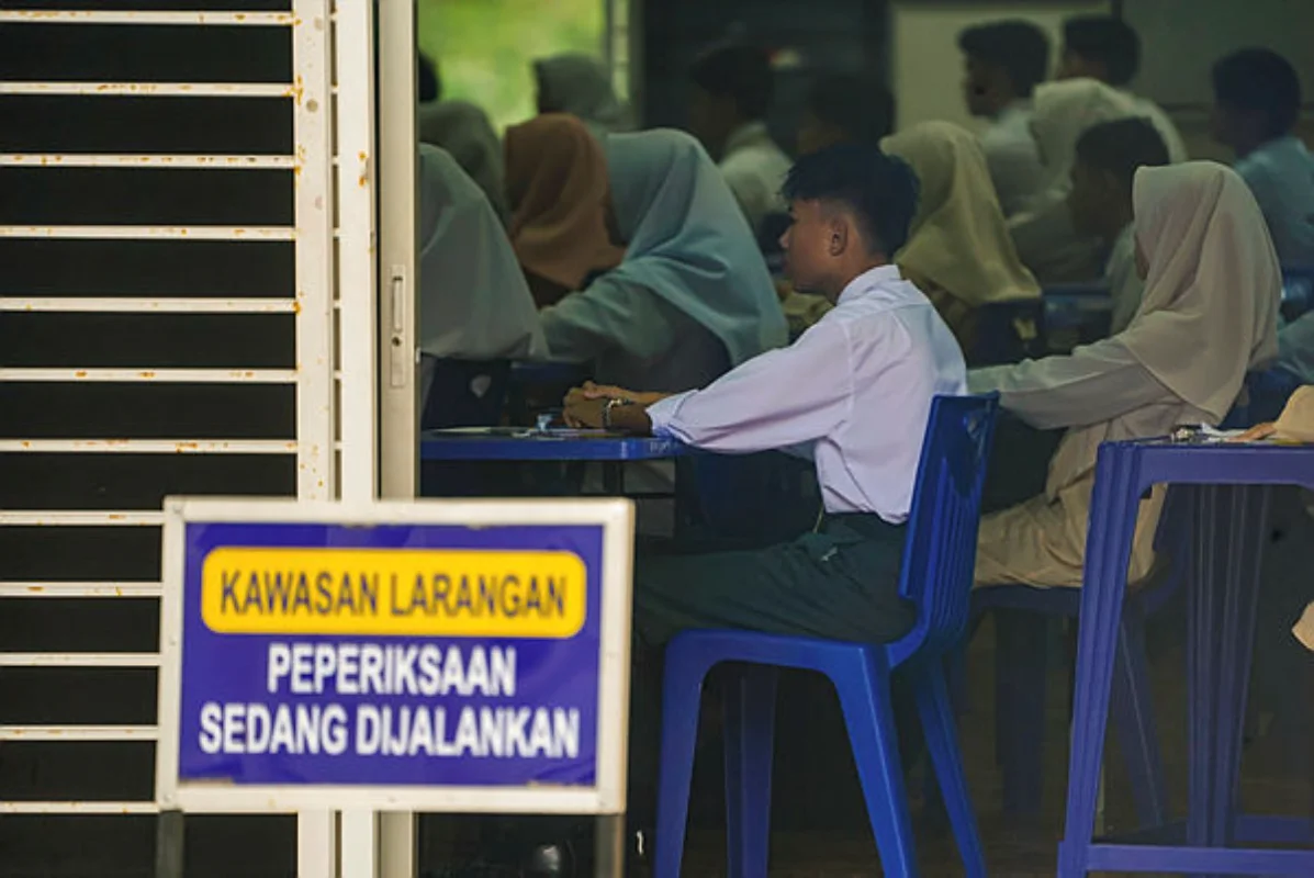 Johor implements metal detectors at all SPM exam centres Johor implements metal detectors at all SPM exam centres