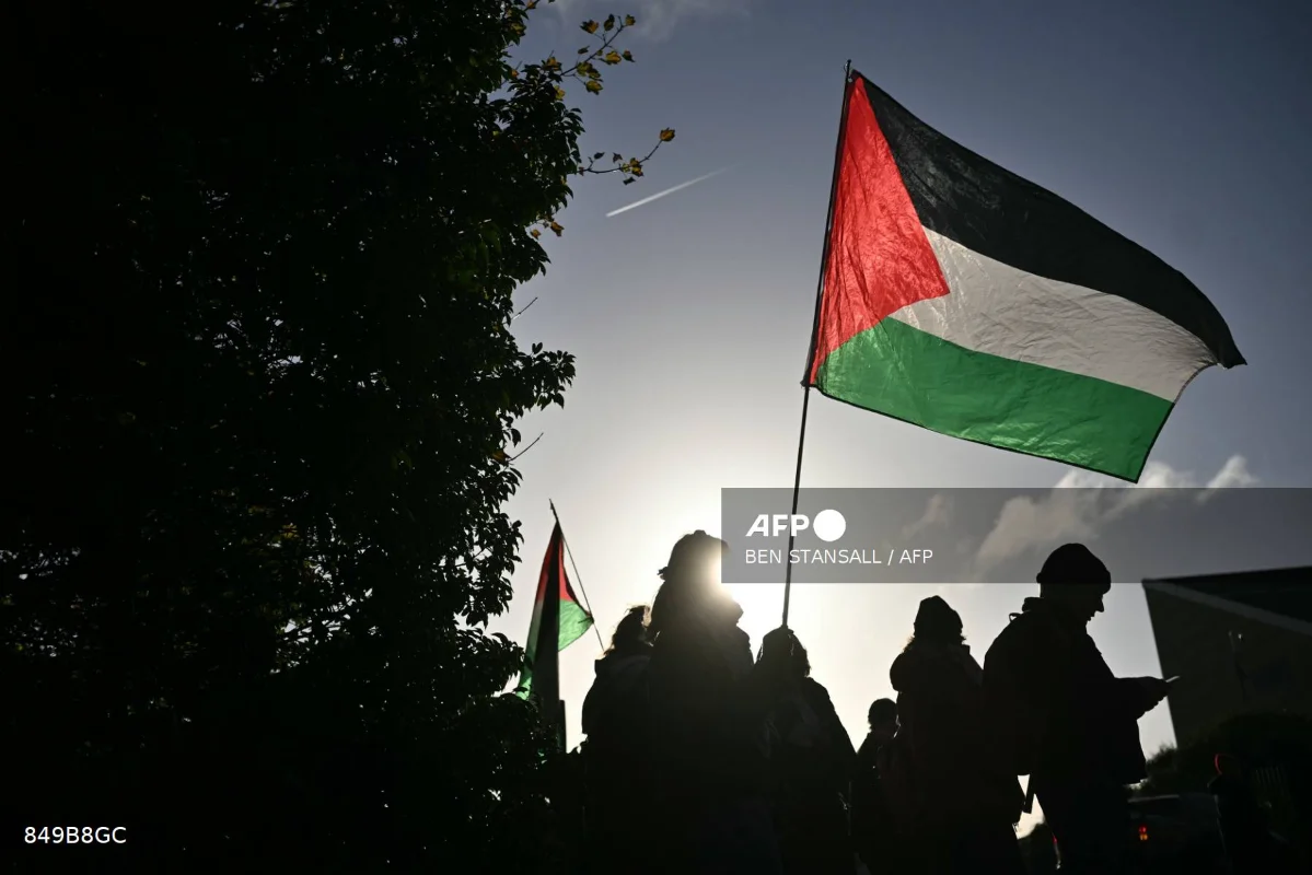 Palestinian flag raised at Toronto city hall for first time