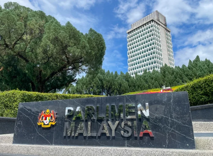 Parliament to debate Sabah airfares and Johor road congestion today