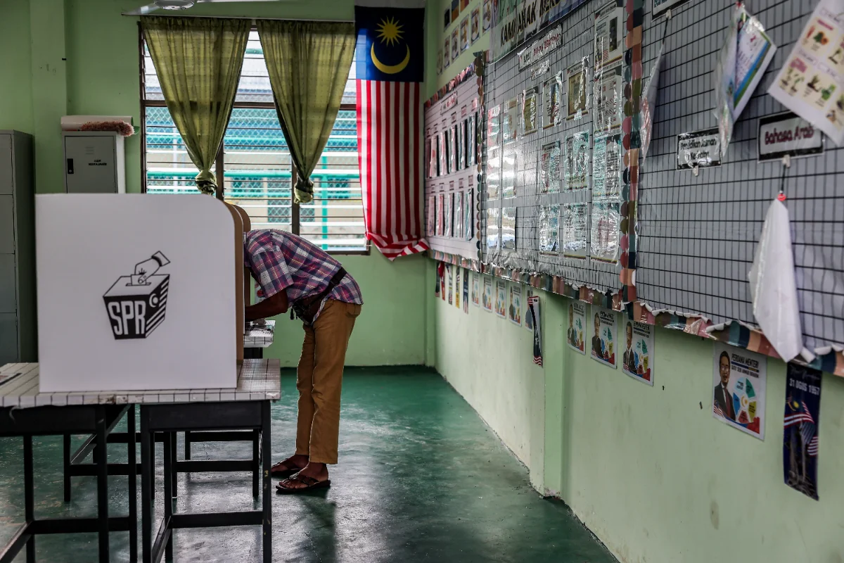 Peti_undi_PRN_Sabah_mula_tiba_di_pusat_penjumlahan